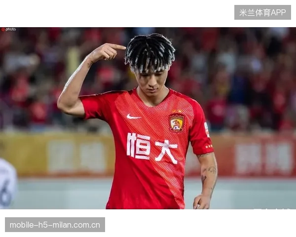 强势夺冠！毛剑卿重返中国足坛，接受韦世豪邀请出任中超冠军队新帅